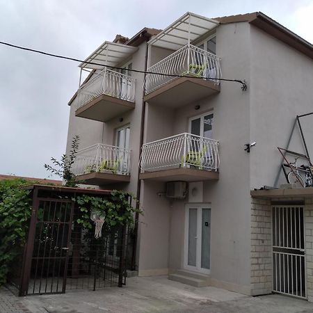 Pauli Apartman Kaštela Szoba fotó